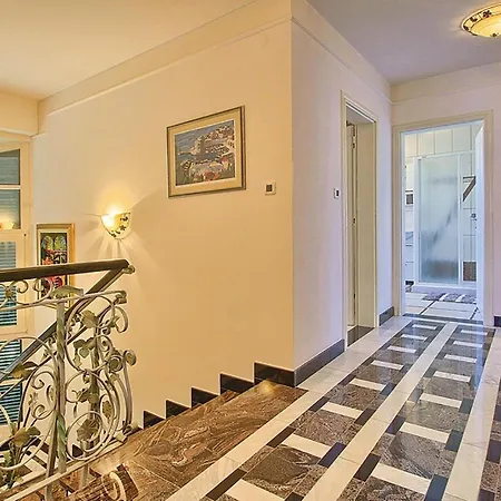 Holiday home Amazing In With 7 Bedrooms, Wifi And Outdoor Swimming Pool Porec
