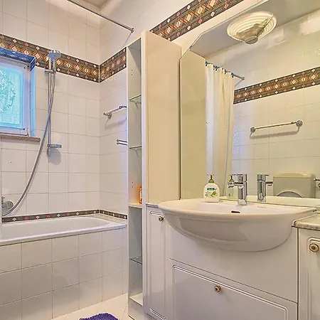 Amazing In With 7 Bedrooms, Wifi And Outdoor Swimming Pool * Porec